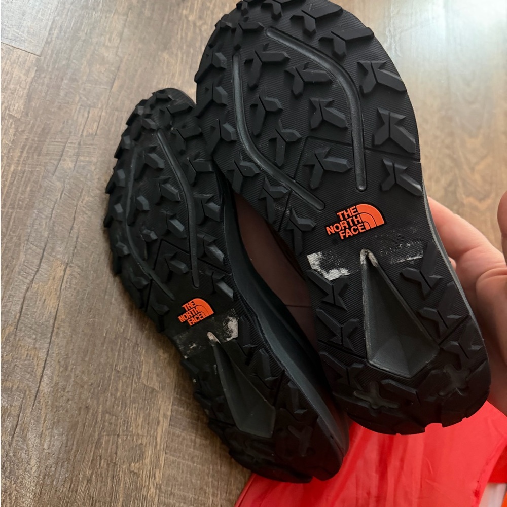 The North Face Mauve and Black Trail Shoes - Picture 6 of 8